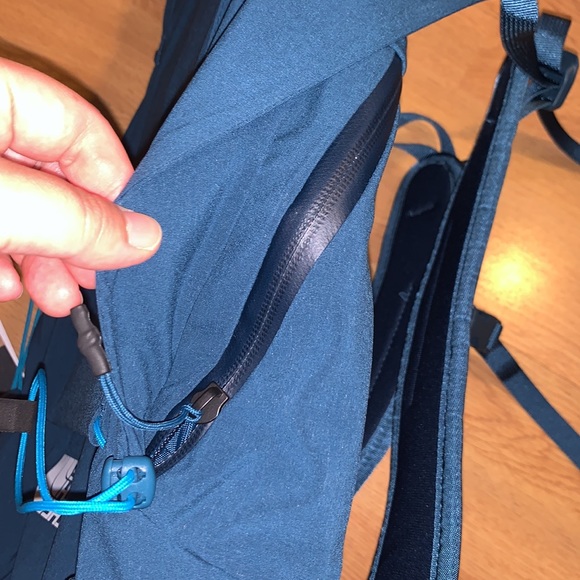 NWT The North Face Advant 20 Backpack - Picture 13 of 15